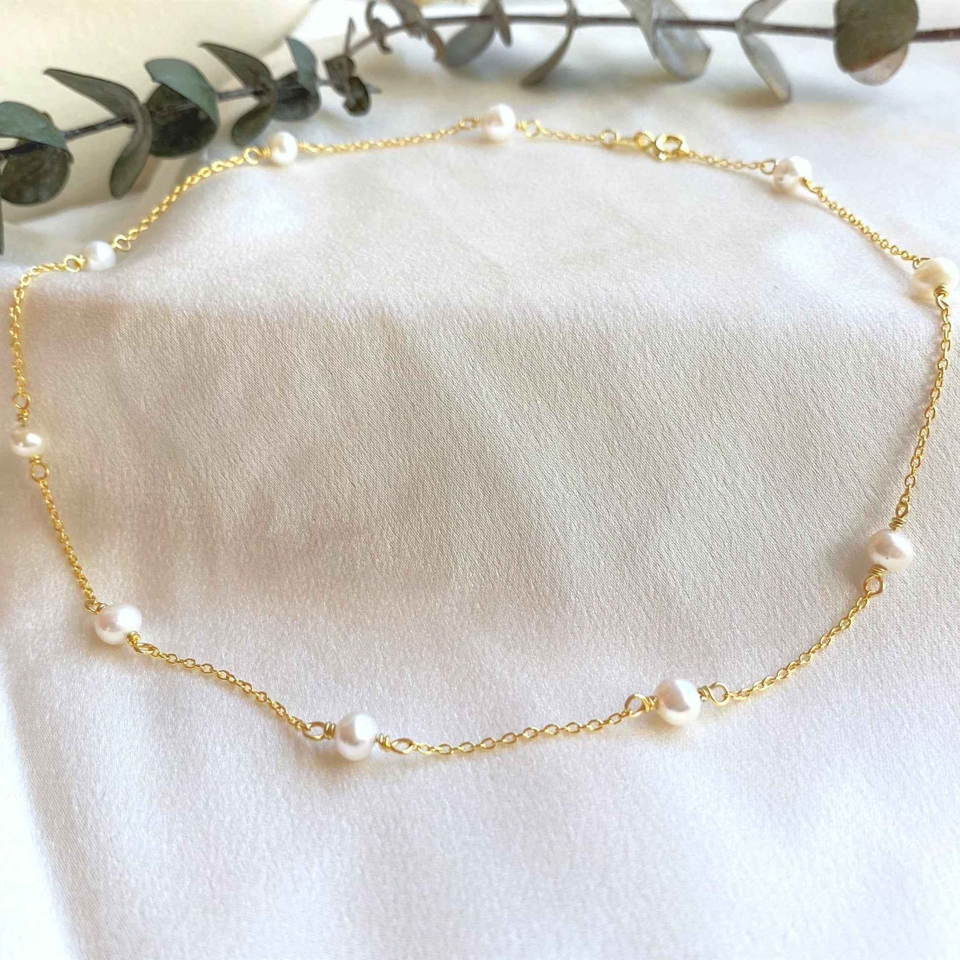 10 Freshwater Pearl Necklace for Woman with gold cable chain
